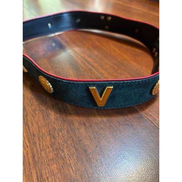 Escada Belt Green Suede with Red edging,  Gold Buckle and Gold Roman Numerals - Picture 5 of 10